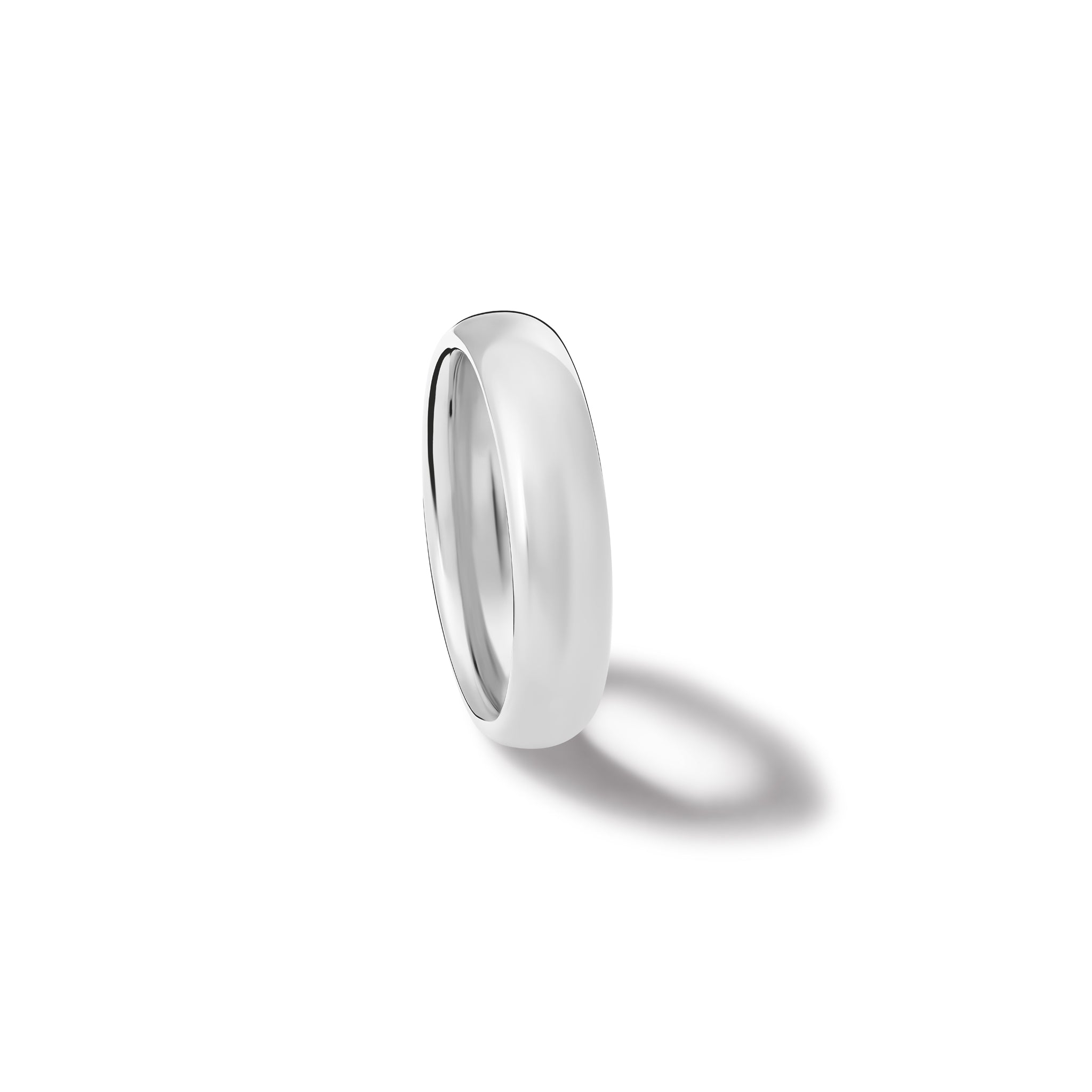 Handcrafted 18ct white gold wedding band with a width of 5mm.