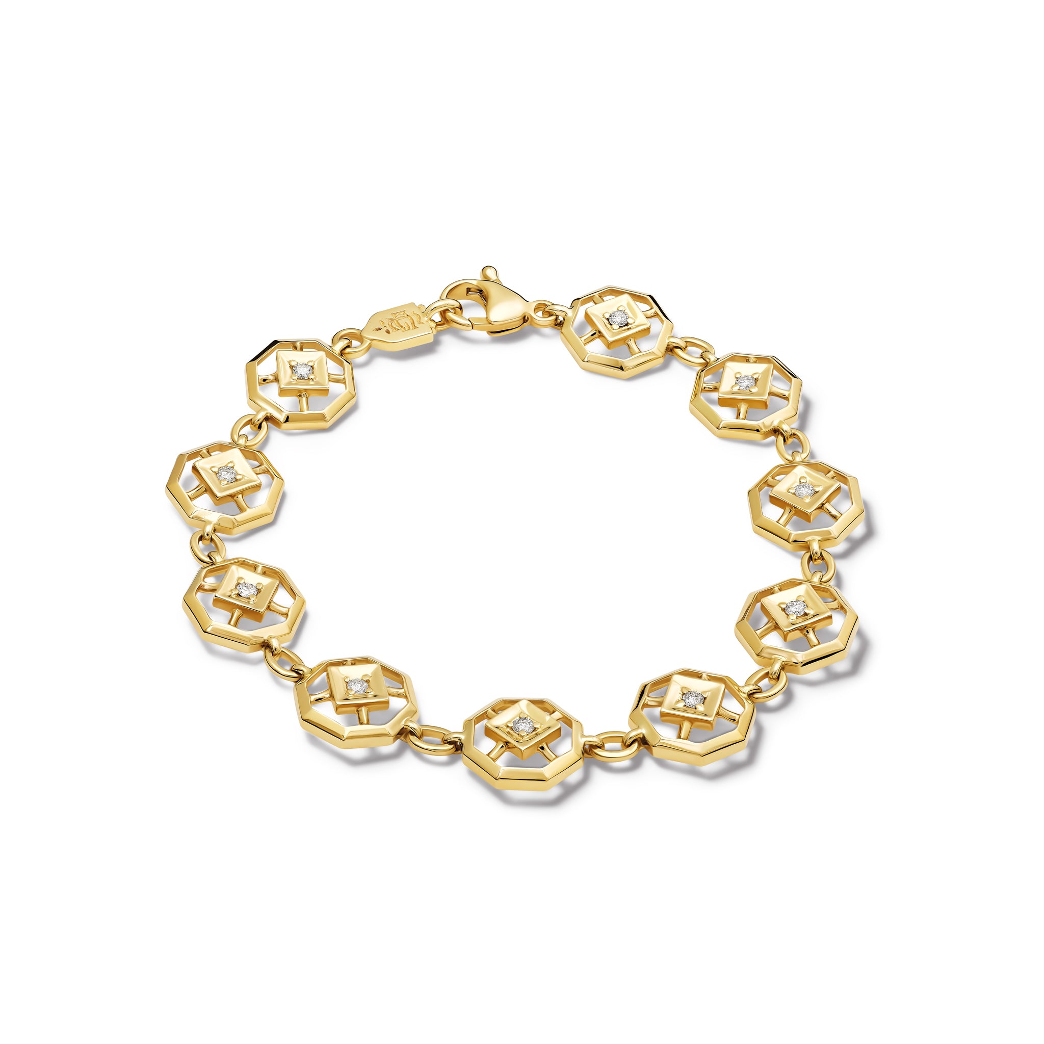 Handcrafted bracelet in yellow gold with diamond parquet design from the Journey to France
