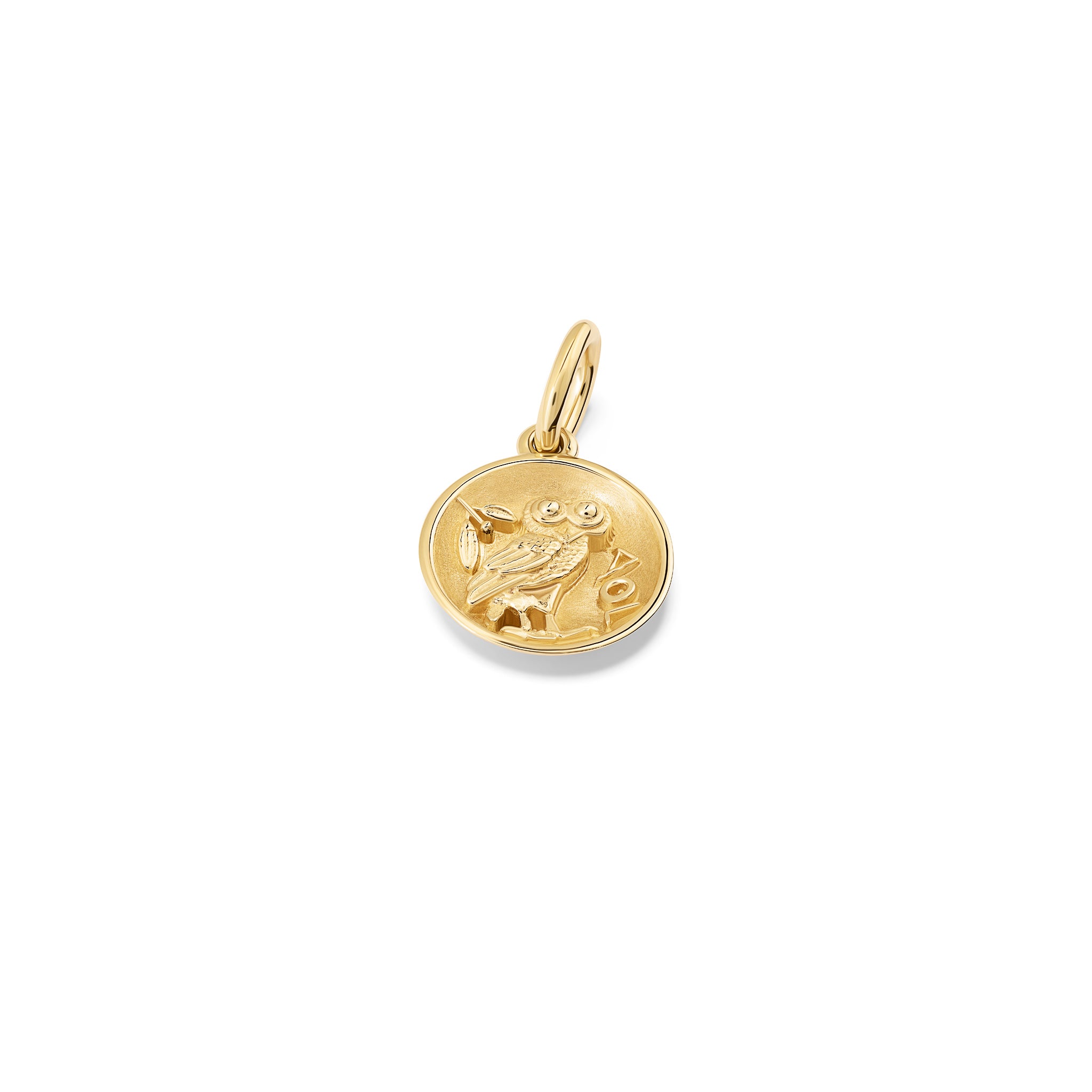 Handcrafted 9ct yellow gold necklace pendant with an owl 'en relief'.