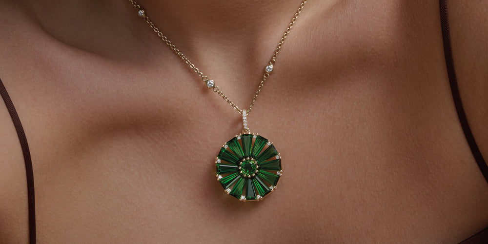 Front view of the Cassandra Goad Roi Soleil chrome diopside necklace pendant on Isla chain