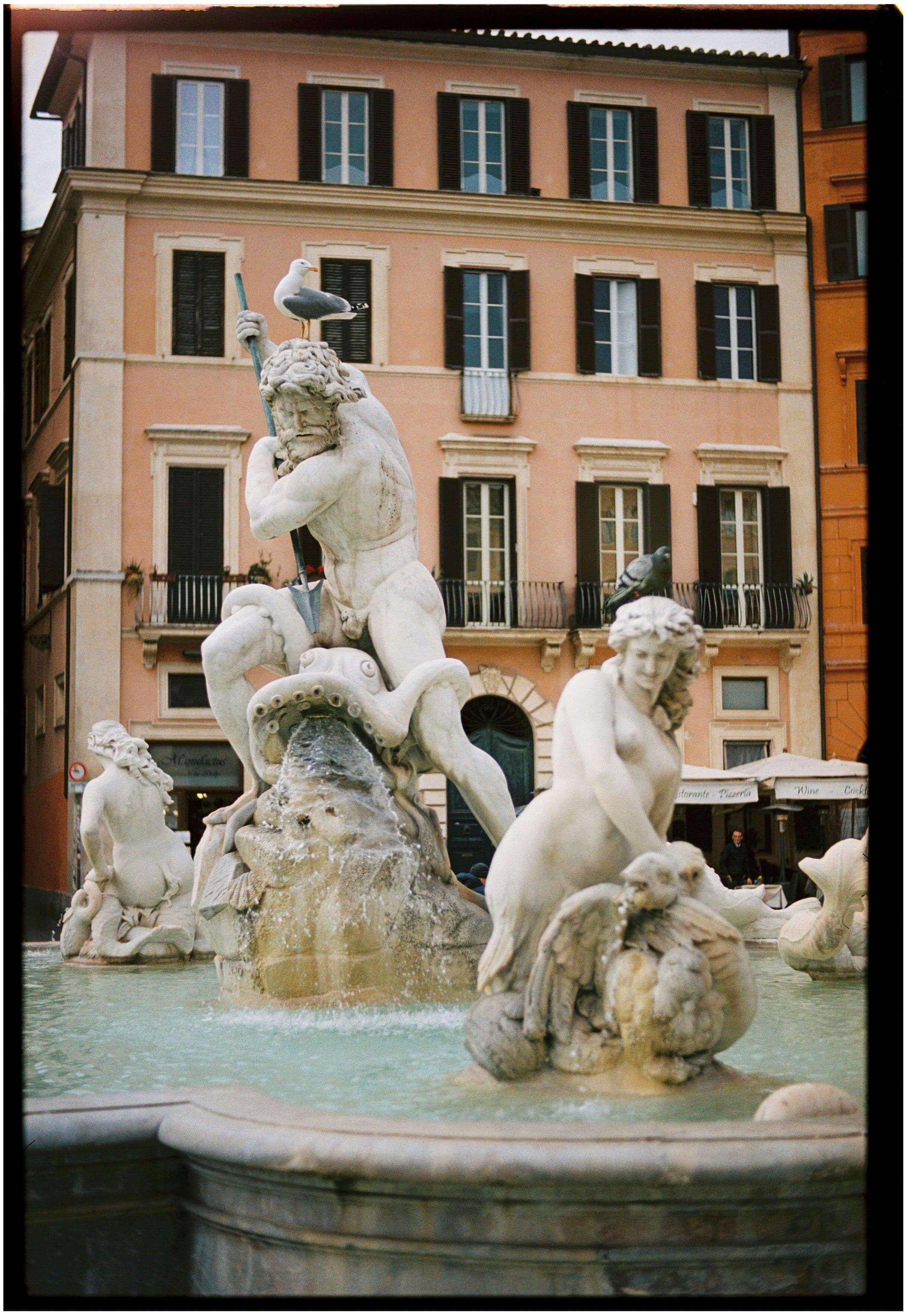 fountain of neptune in rome