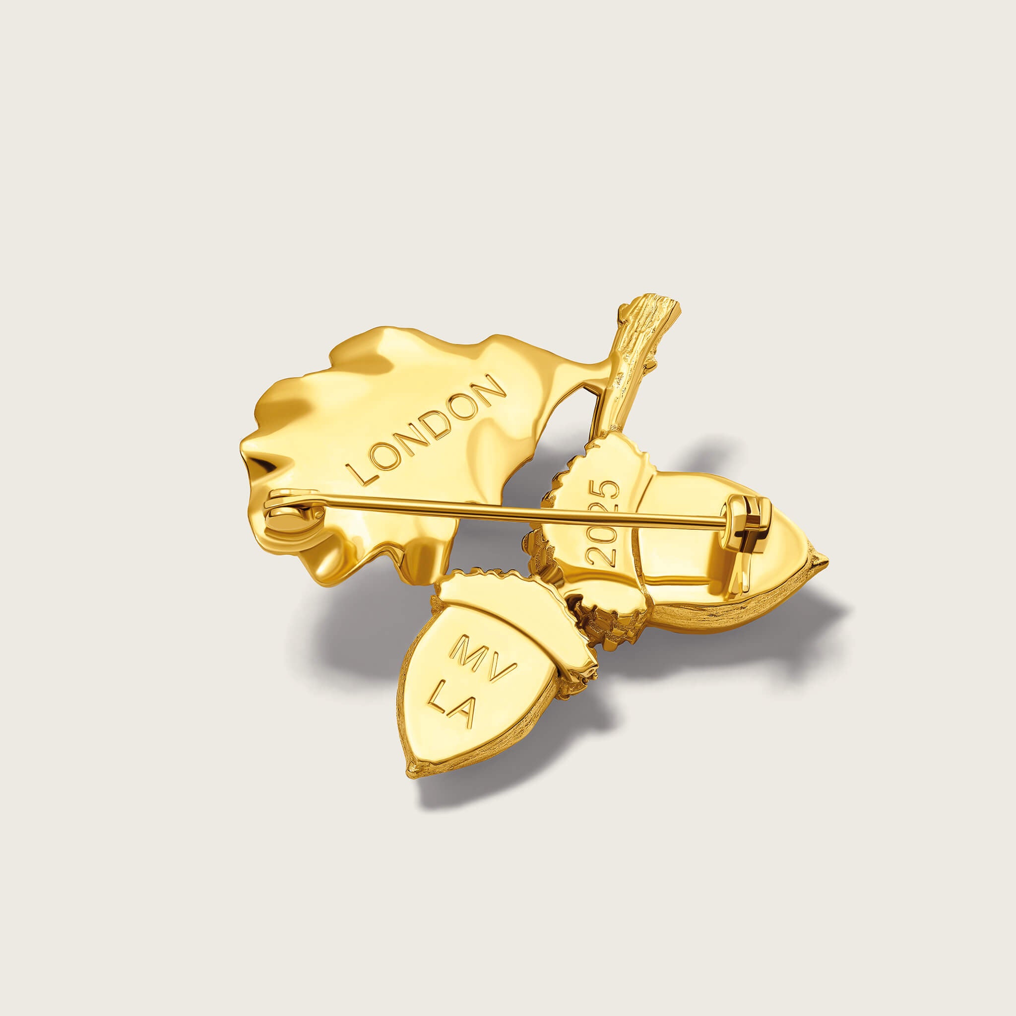 Handcrafted and engraved yellow gold brooch for Mount Vernon Ladies Association 