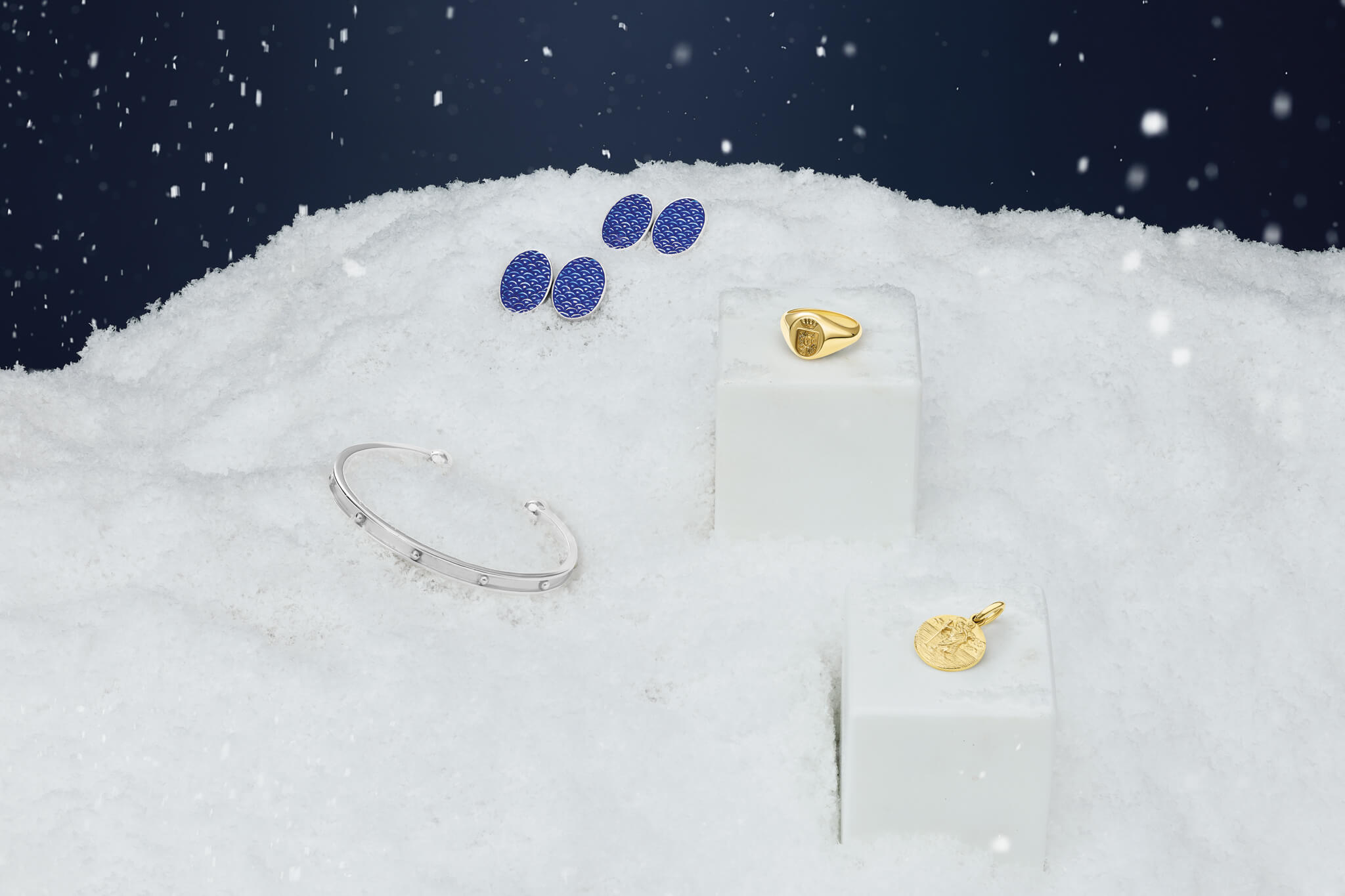Christmas gifts for men of handcrafted jewellery including silver bracelet, 9ct gold cufflinks and signet ring.